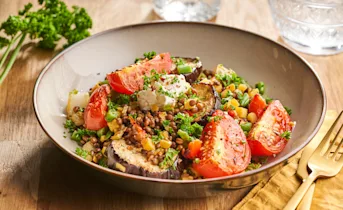 Linzenstoof met geroosterde tomaten en aubergine