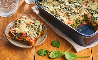 Vegetarische lasagne met spinazie en kaas