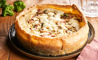 Broccoliquiche met geitenkaas en spek