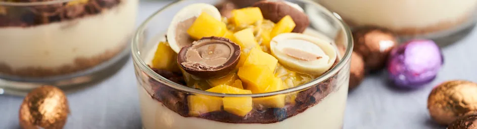 Cheesecake met mangocoulis en passievrucht