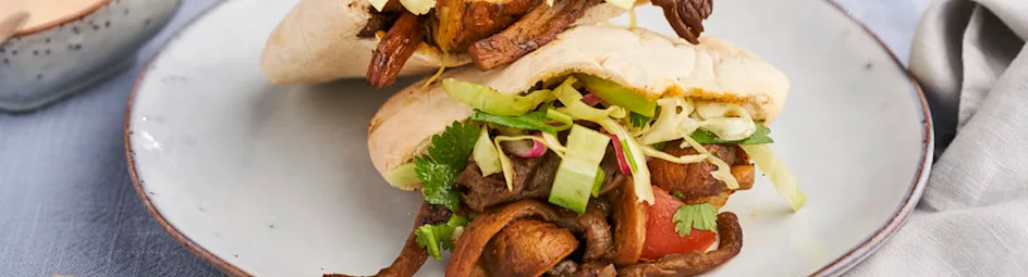 Paddenstoelenshoarma met pittige yoghurtsaus