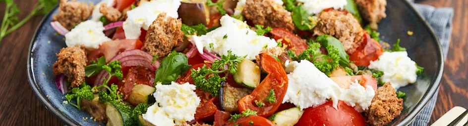 Panzanella van geroosterde tomaten