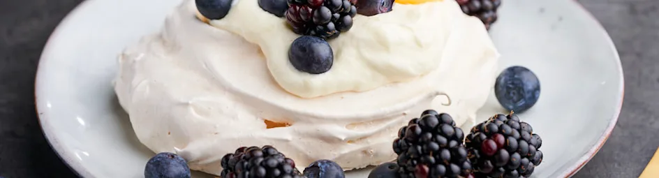 Pavlova met lemon curd en witte chocolade