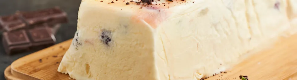 Yoghurtsemifreddo met rood fruit