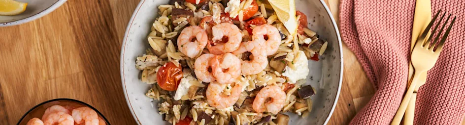 Risoni met aubergine, feta en garnalen