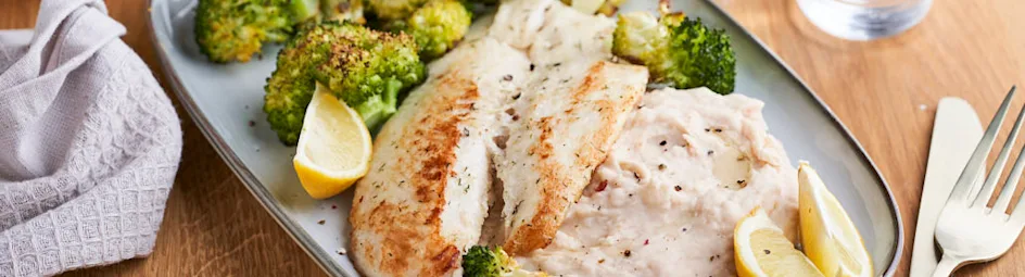Witte-bonenpuree met broccoli en pangasiusfilet