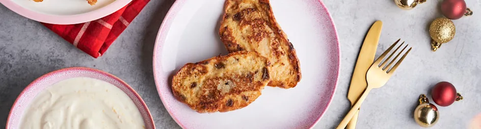 Wentelteefjes met amandelspijs en sinaasappelyoghurt