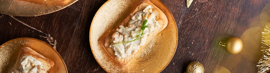Crostini’s met truffel-eisalade