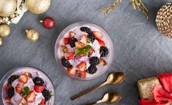 Bramen & aardbeien romanoff