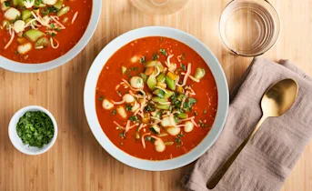 Goed gevulde tomatensoep met mini gnocchi