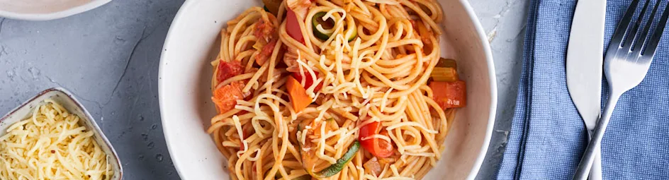 7-groentenpasta met geraspte kaas