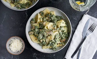 Open lasagne met paddenstoelen, spinazie en ricotta