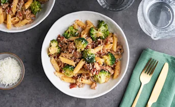 Broccolipasta met pittige worst