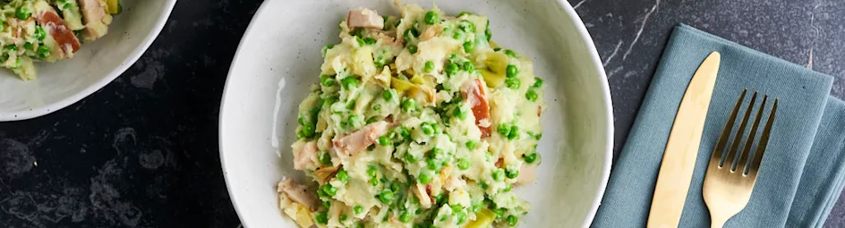 Doperwtenstamppot met gerookte kip