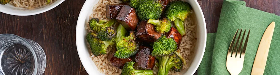 Tofubowls met broccoli en rijst