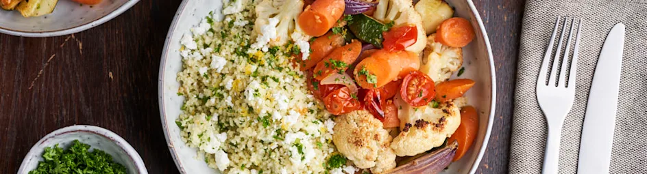 Vegetarische kruidencouscous met geroosterde groenten
