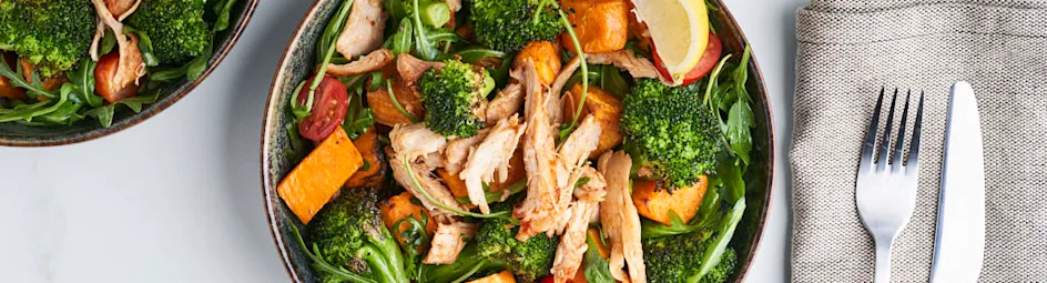 Maaltijdsalade met pulled chicken