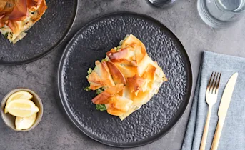 Griekse spanakopita met feta