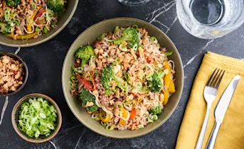 Pittige noedels met gehakt en hoisinsaus