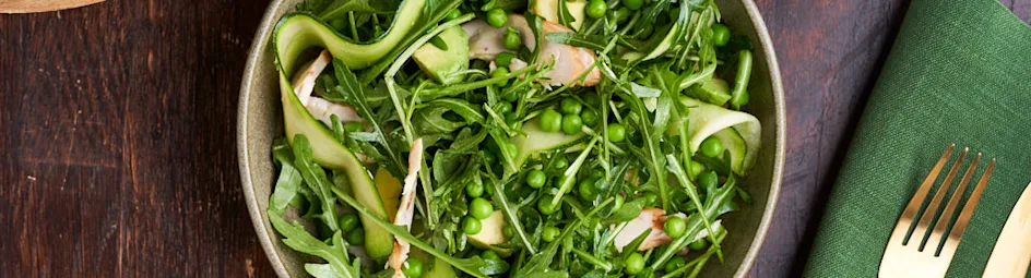 Lentesalade met gerookte kip en avocado