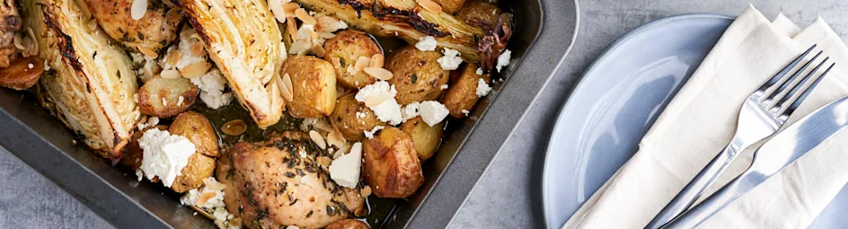 Traybake met aardappeltjes, spitskool en kip