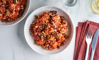 Zoete-aardappelstamppot met biet en cottage cheese