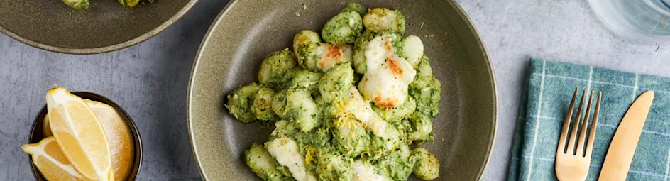 Gnocchi met groene saus en citroen uit de oven