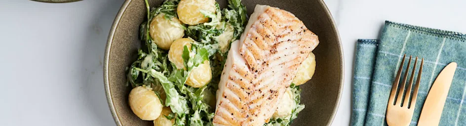Maaltijdsalade met kabeljauw, rucola en krieltjes