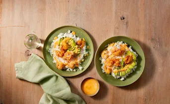 Kokos garnalen in sriracha saus met rijst