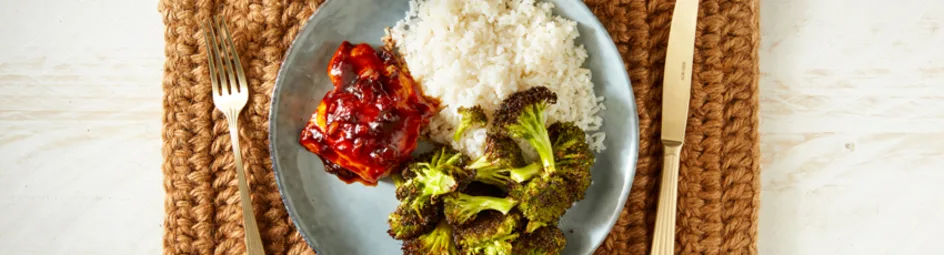 Sticky kip met rijst en broccoli