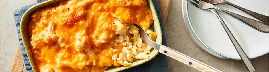Mac and cheese met bloemkool en gerookte zalm