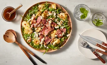 Biefstuksalade met rucola en artisjok