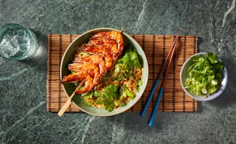 Teriyaki noodles met BBQ garnalen