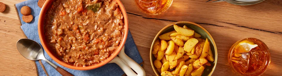 Stoofvlees met kruidnoten en aardappeltjes