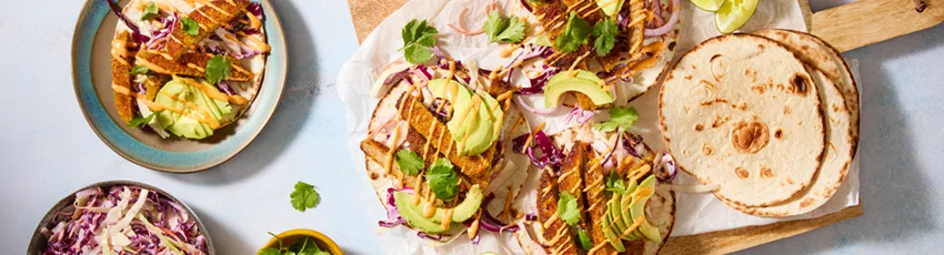 Taco’s met koolsla, gehaktschnitzel en pittige mayo