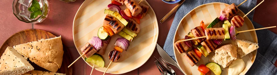 Braadworst spiezen van de bbq