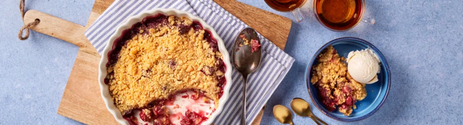 Kersen crumble