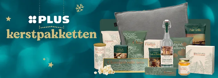 PLUS kerstpakket met feestelijke lekkernijen en cadeaus, gepresenteerd tegen een sfeervolle achtergrond met gouden sterren.