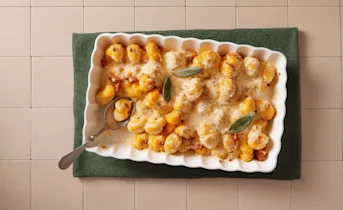 Romige gnocchi met pompoen en salie uit de oven