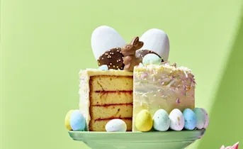 Paascake met vanillebotercrème