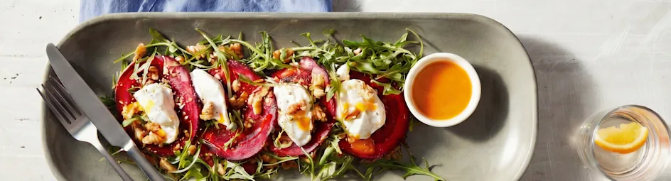 Bietencarpaccio met romige burrata en sinaasappeldressing