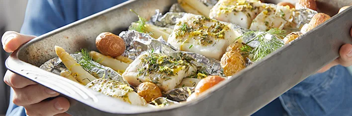 Aspergepakketjes met kabeljauwhaas en citroenkrieltjes