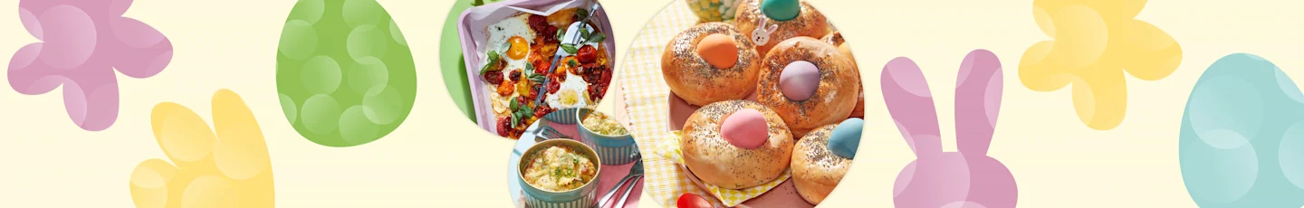 Paasrecepten met eieren van traybake-eitjes met gemarineerde tomaatjes en romig kruidenroerei uit de oven.