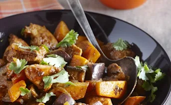 Roergebakken kipfilet met pompoen en aubergine