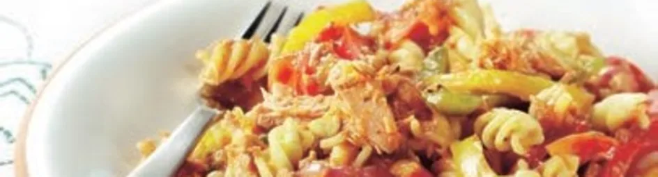 Pasta met tonijn en geroosterde groenten