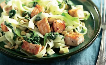 Pasta met zalm en spinazie