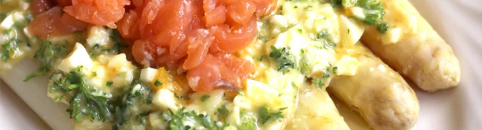 Asperges à la flamande met gerookte zalm