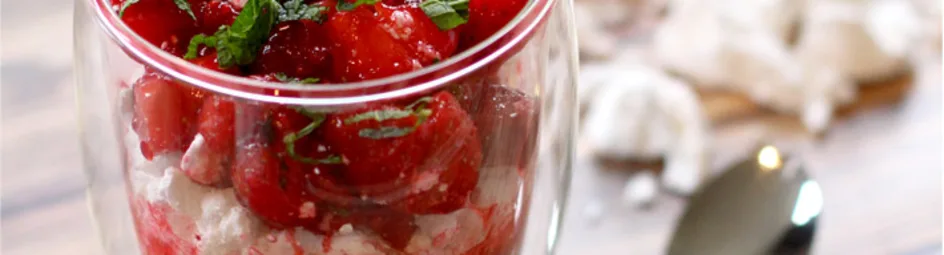 Slanke Eton mess met aardbeien