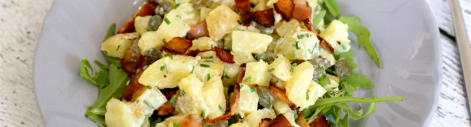 Aardappelsalade met rucola en katenspek