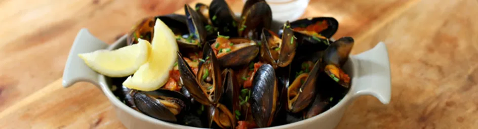 Mosselen met chorizo, citroenrasp, bieslook en tomaat